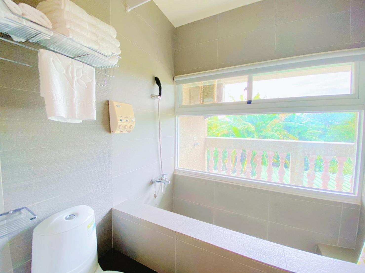 Ocean Mam Bo Homestay Ji'an Bagian luar foto