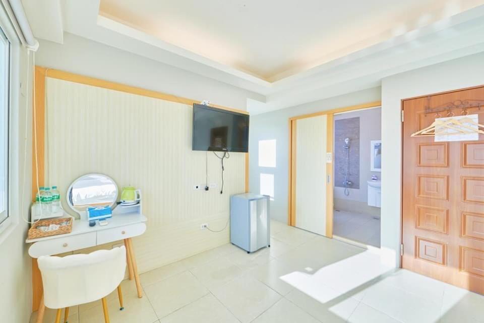 Ocean Mam Bo Homestay Ji'an Bagian luar foto